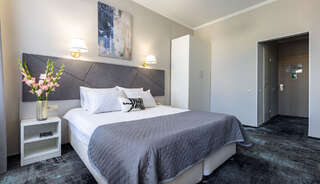 Гостиница Бристоль Санкт-Петербург Комфорт улучшенный с 2 односпальными или 1 двуспальной кроватью-2